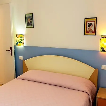 Meridiana * 伊拉克里亚马勒